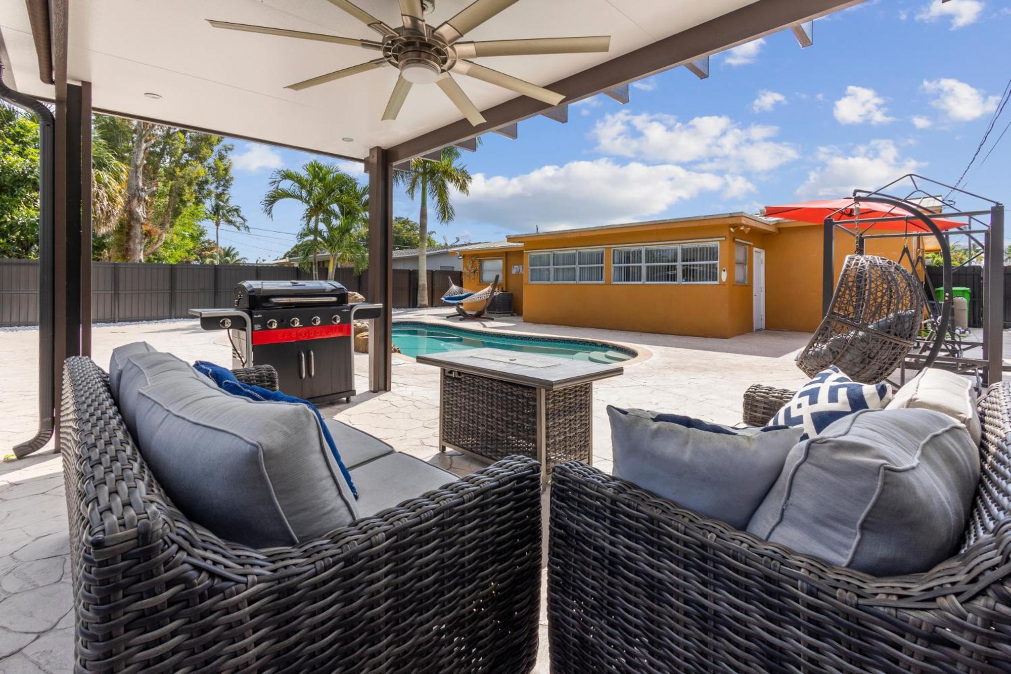 Paradise With Private Pool Sleeps 10 Near The Beach Sunrise Exterior foto
